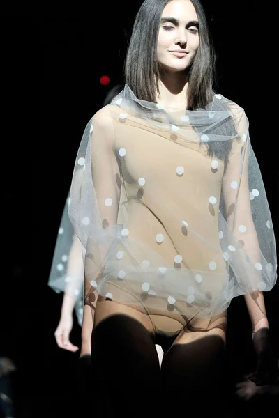 Look 35
